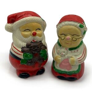 Mr & Mrs Claus salt & pepper shakers ceramic figures retro dining kitchen READ